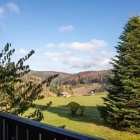 アパート Pistenblick